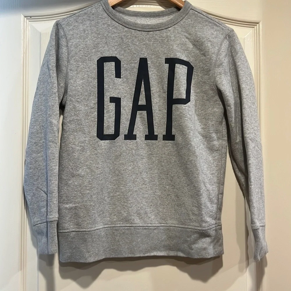 Kids GAP Gray Crewneck Sweatshirt
